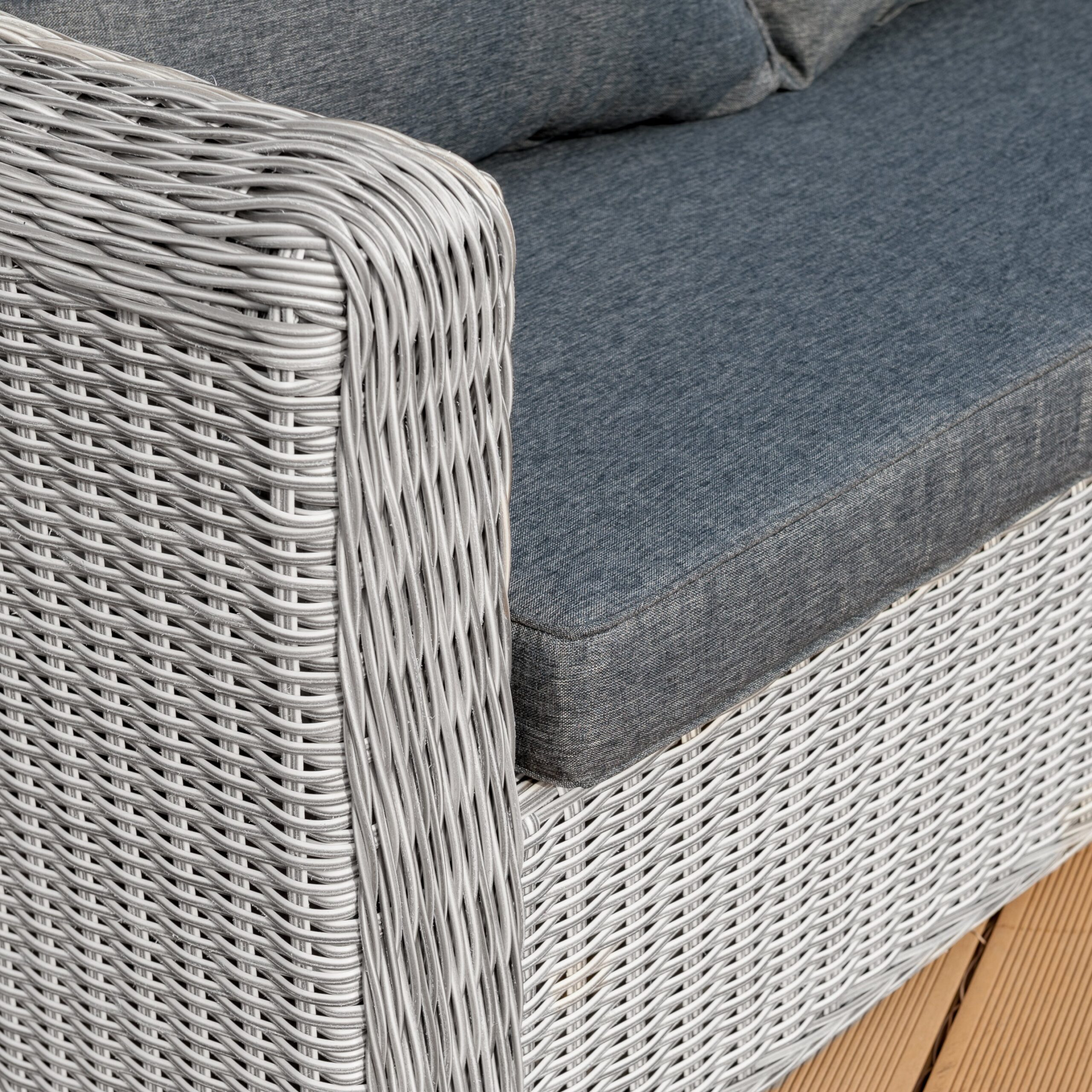 DetailsResineCalviGris71a9400ee8e74ec58bdb825ef98942a6 Mobellianova