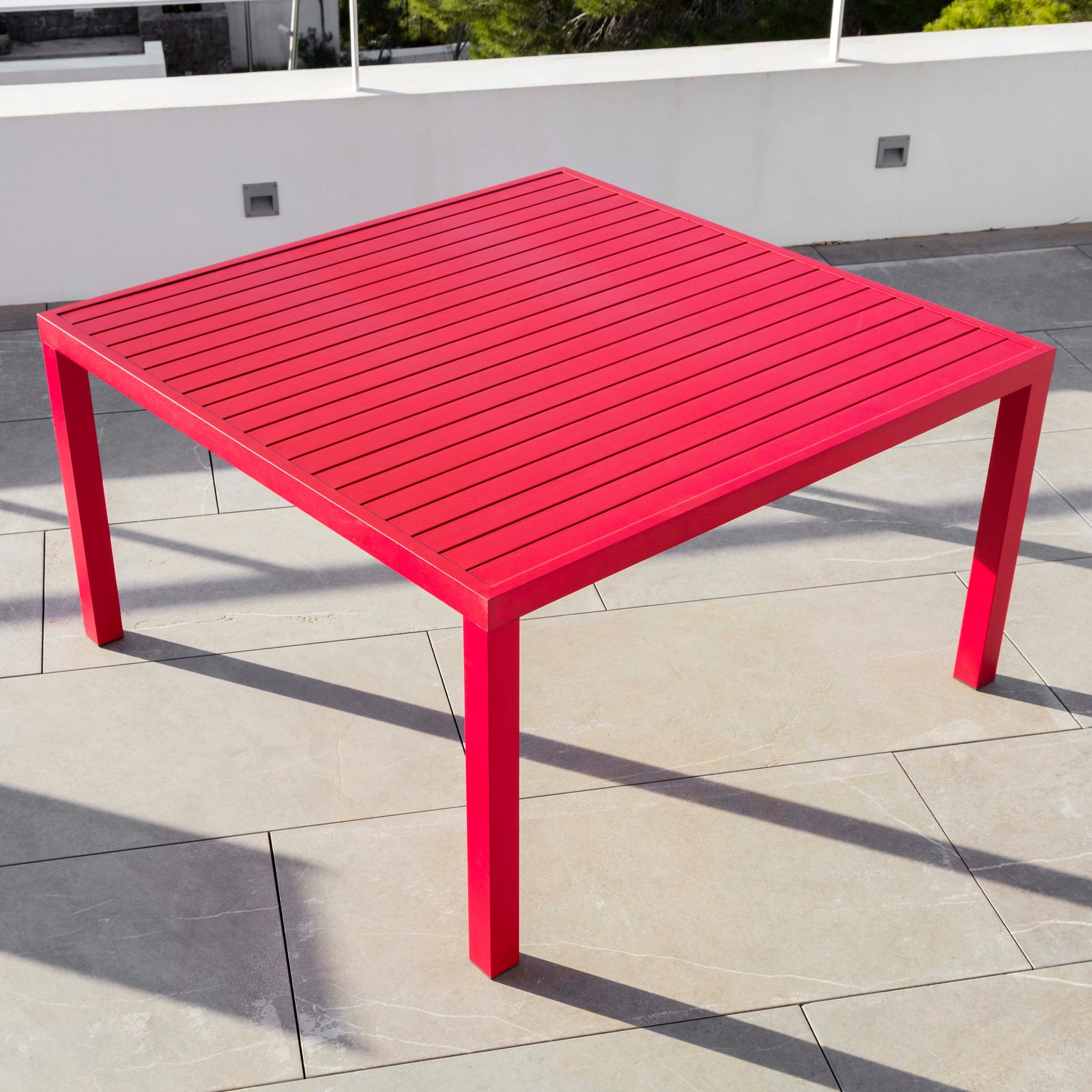 TABLEDEJARDINMURANO136X136ROUGEDETAIL1 Mobellianova